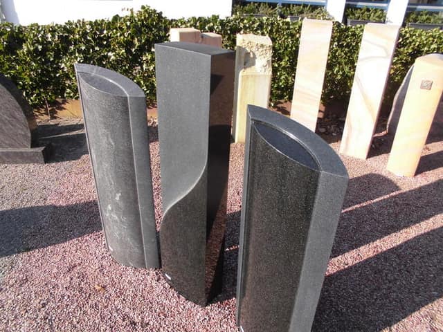 Polierte Stelen, Bild 4