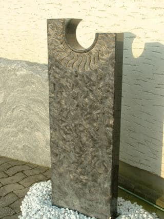 Polierte Stelen, Bild 5